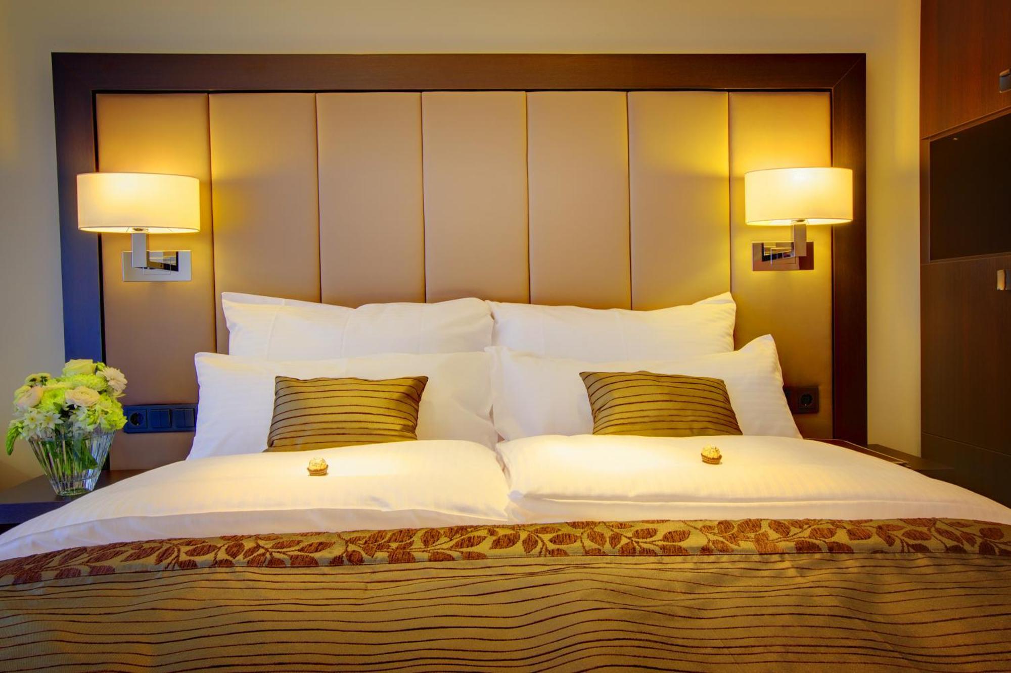 Favor Koenigsallee 4* Dusseldorf