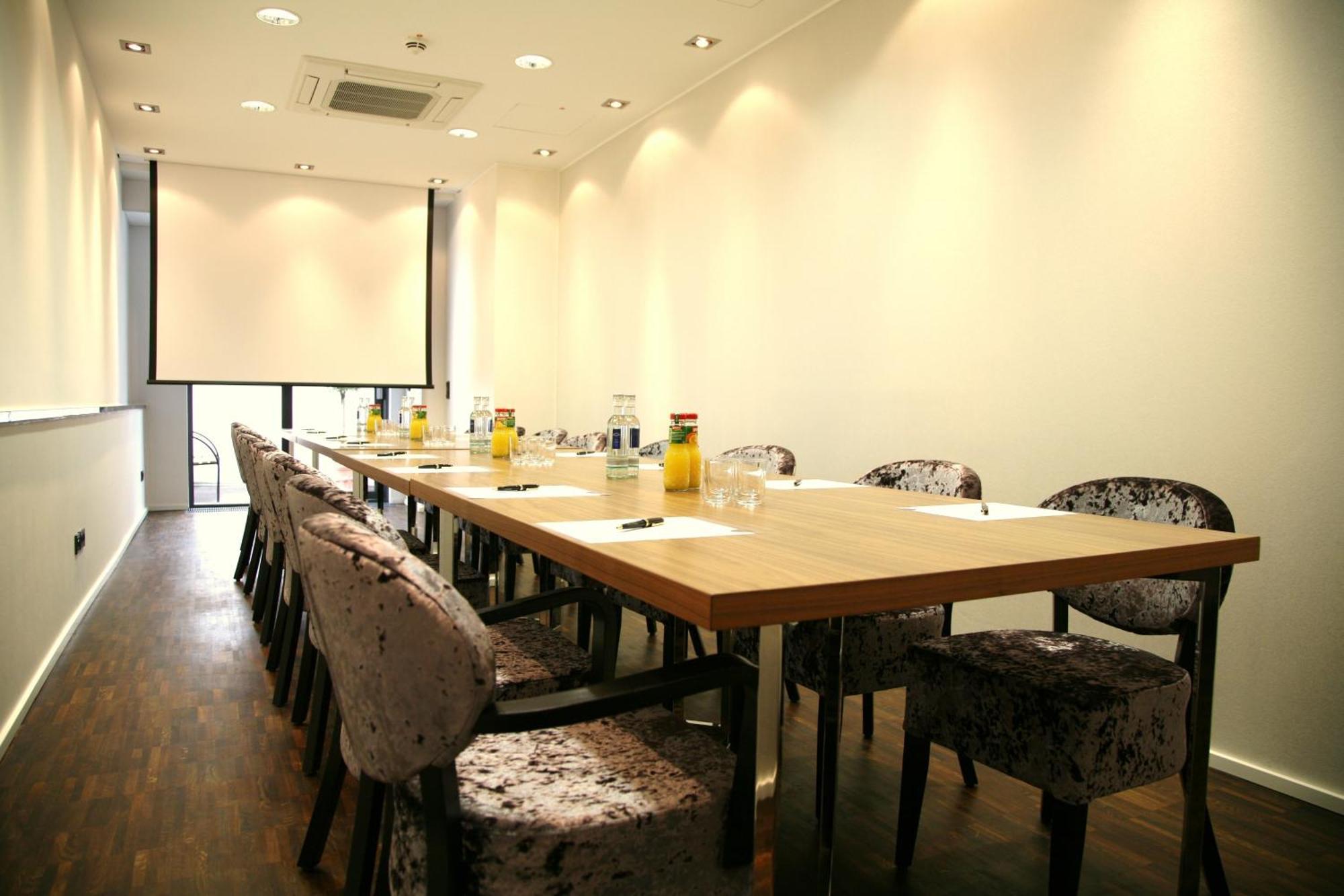 Favor Koenigsallee Hotel