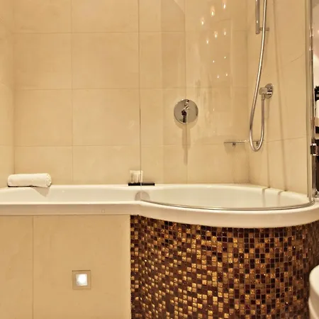 Favor Hotel